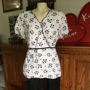 Scrub Top ~ Black/White ~ Size Large